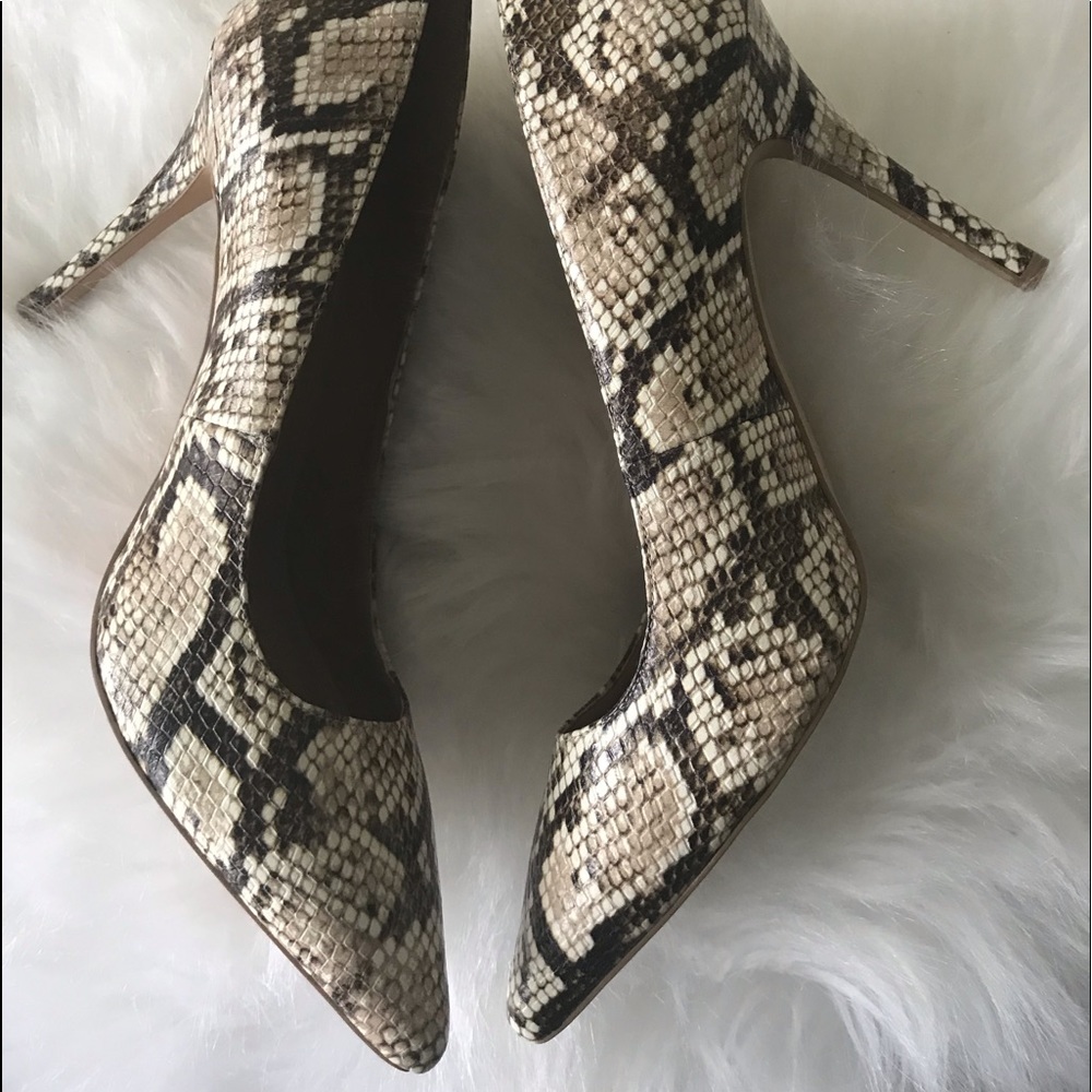Women’s Heels - Picture 6 of 11